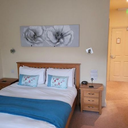 Masons Arms Hotell Montacute Exteriör bild
