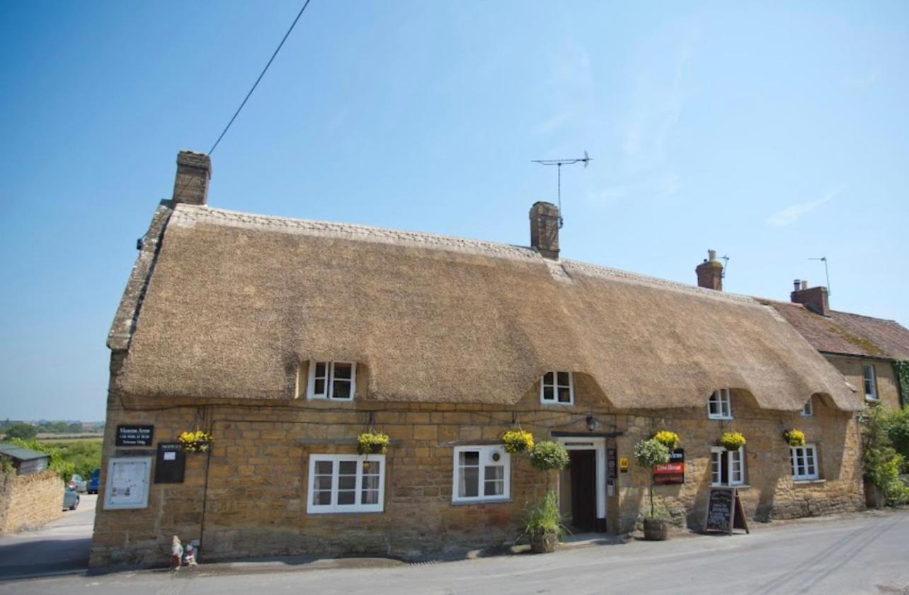 Masons Arms Hotell Montacute Exteriör bild